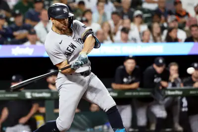 Yankees’ Giancarlo Stanton moves up the ladder with 450th career home run