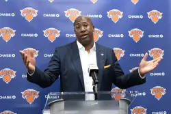 Mike Brown enters Knicks camp with three key priorities in Finals-or-bust season