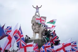 Over 100,000 attend London rally organized by far-right activist, clashes break out