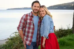 Stream It Or Skip It: ‘Catch of the Day’ on Hallmark, Where A Hardworking NYC Chef Returns to Her Hometown And Gets Hooked On A Local Fisherman