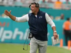 Mike Vrabel said it felt like the Patriots were ‘willing to get into a street fight’ during his first win