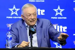 Jerry Jones still has no Micah Parsons trade regrets after Packers fans’ chants