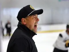 6 takeaways from Marco Sturm’s first practice as Bruins head coach